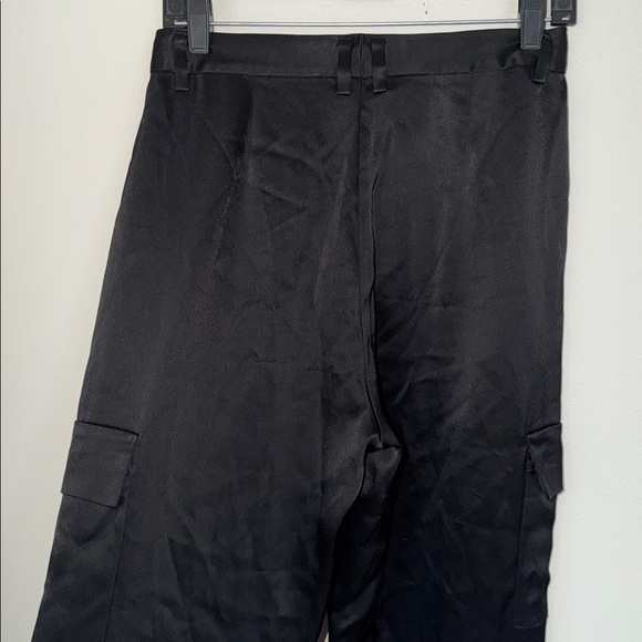 NWOT Babaton Refined Satin Cargo Pants - Picture 7 of 8